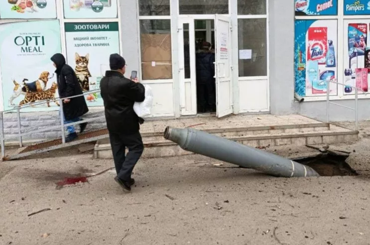 Багато загиблих і поранених: Харків обстріляли з «Градів» 28 лютого (відео)