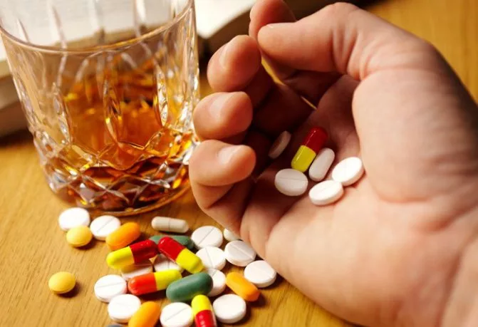 які лікарські преперати не можна пити разом з алкоголем