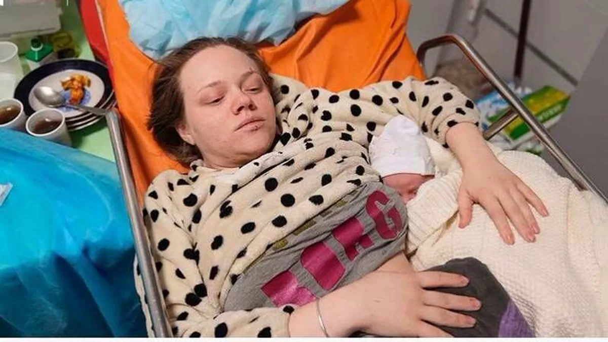 Померла вагітна дівчина, що постраждала під час бомбардування пологового будинку у Маріуполі