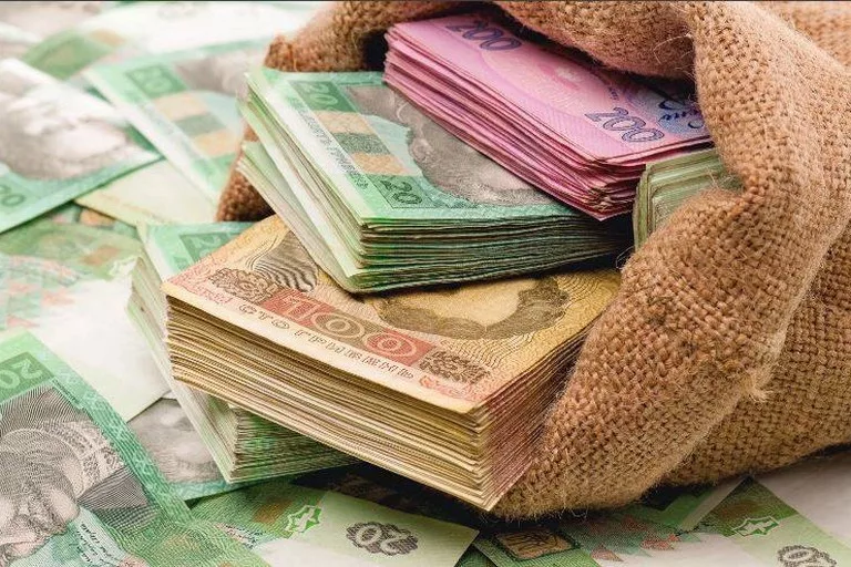 Виплата 5000 гривень на день народження – хто отримає фінансову допомогу