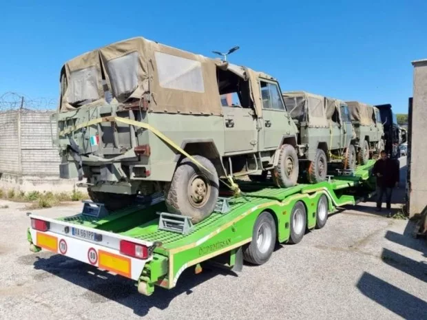Автоспортсмен з України замовив для ЗСУ армійські позашляховики IVECO