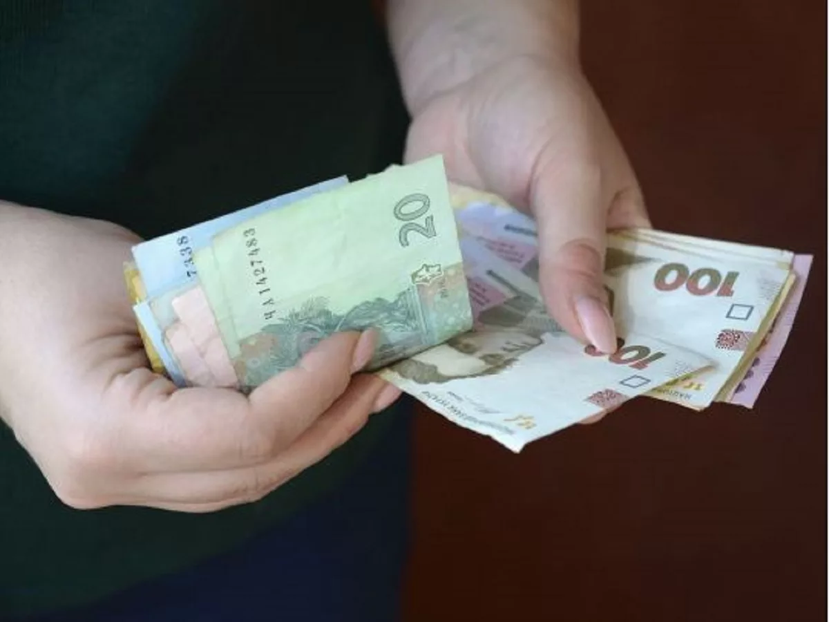 Деяким українцям досі не нарахували 6500 гривень – куди звертатися