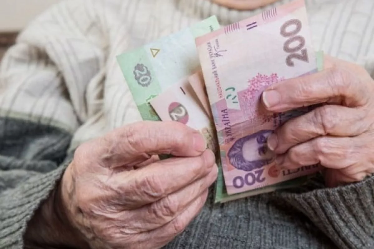 Українці не можуть отримати нові, підвищені пенсії – з чим це пов'язано