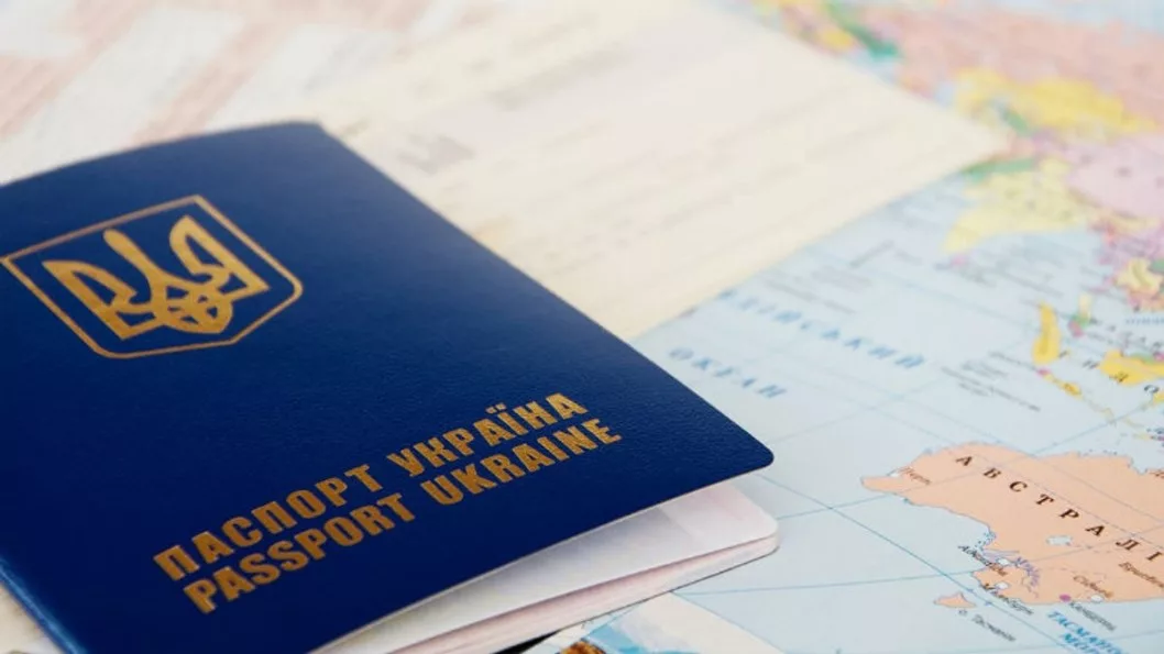 Закордонний паспорт знову потрібен для виїзду за кордон: для кого можливі винятки