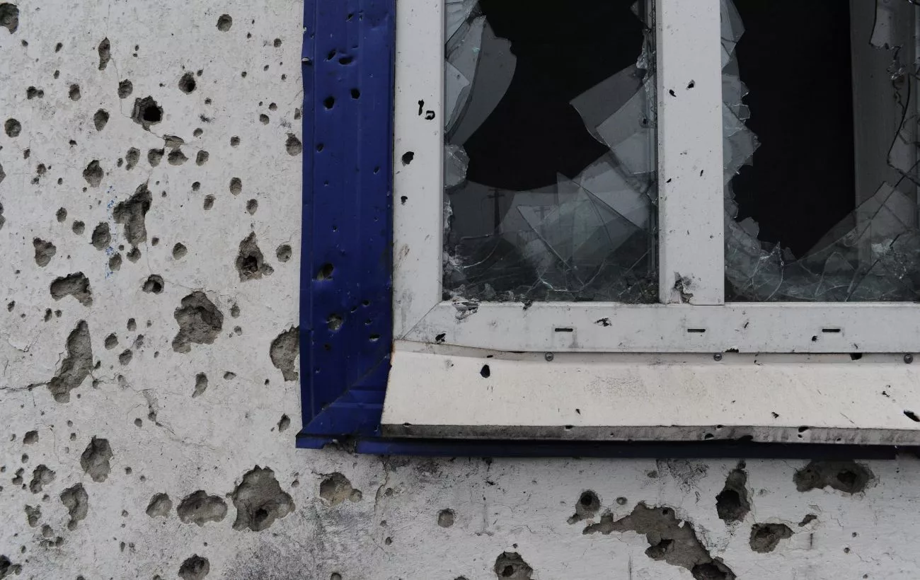 3 способи ремонту пошкодженого вікна після обстрілу