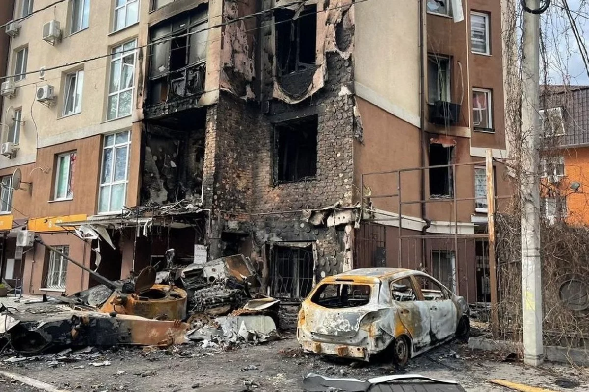 «Велике відновлення»: в Україні чоловіків призивного віку можуть залучати до відбудови зруйнованої інфраструктури
