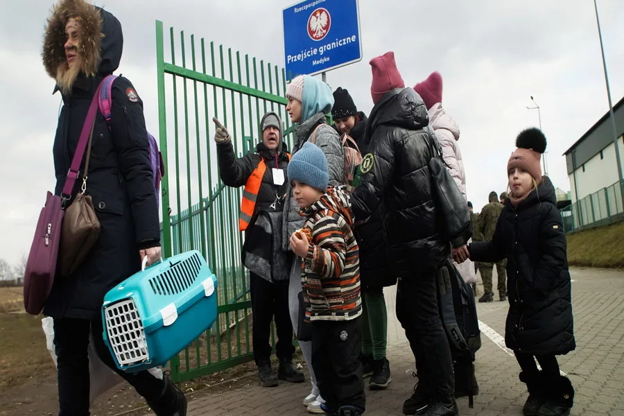 5 правил спілкування біженців за кордоном: чого українцям треба остерігатися в Європі