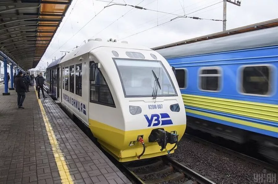 Залізничні квитки від Укрзалізниця знову стали доступні через Приват24