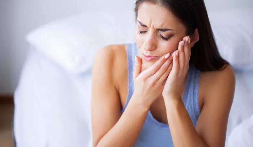 7 способів полегшення зубного болю підручними засобами
