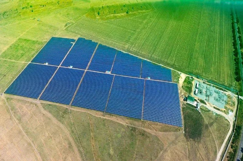Окупанти розібрали та вивезли найбільшу сонячну електростанцію в Україні