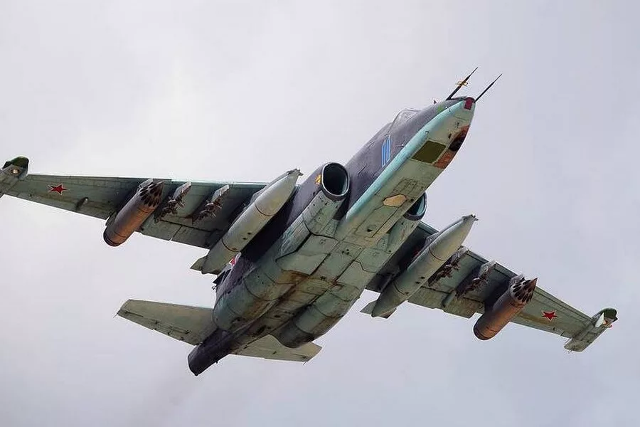 ВІДЕО МОМЕНТУ: Українські військові збили ворожий літак Су-25