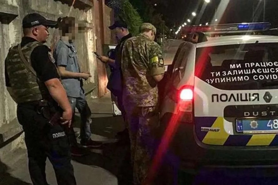 В Україні почали вручати повістки у нічних закладах в рамках загальної мобілізації
