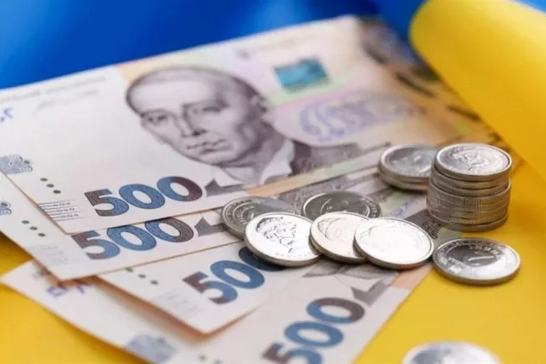 Українці можуть отримати допомогу 6660 гривень через Telegram або Viber –як це зробити