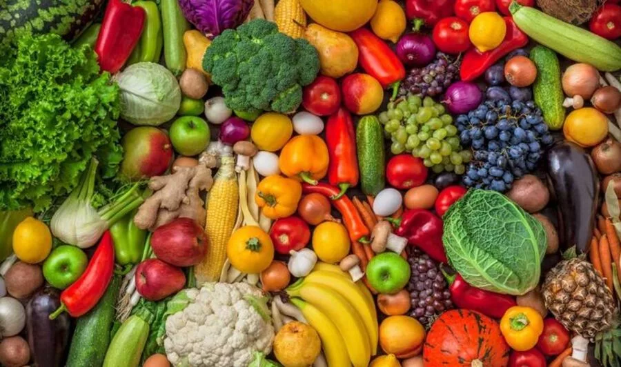 В Україні очікується дефіцит овочів: які продукти зникнуть з полиць магазинів