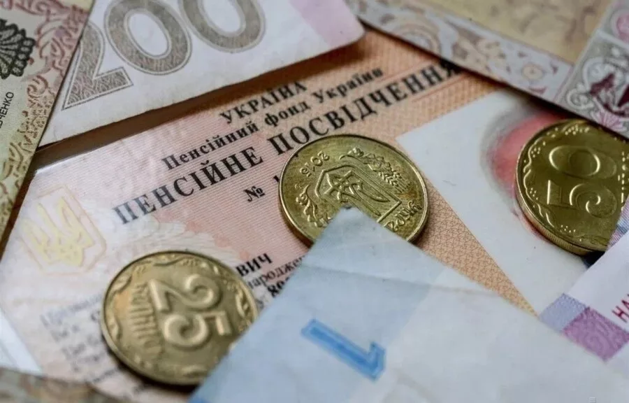 В Україні пропонують виключити стаж роботи під час війни при розрахунку пенсії