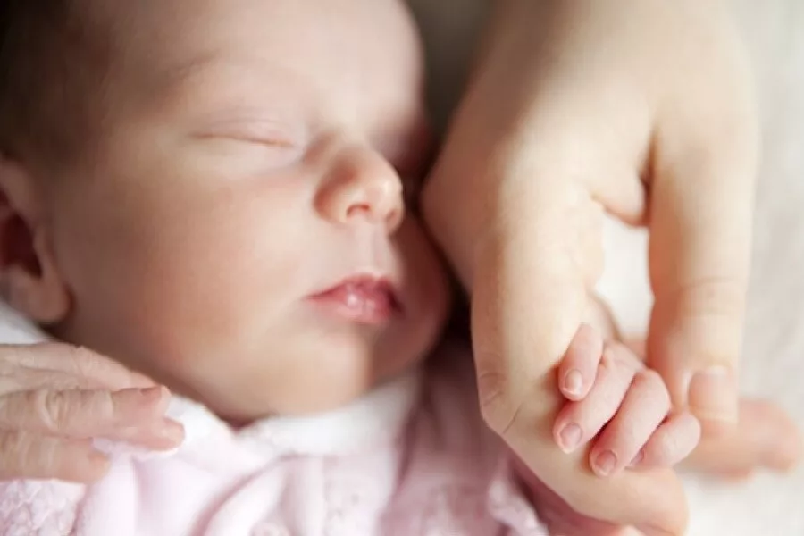 В Україні нові правила реєстрації народження дитини на тимчасово окупованих територіях