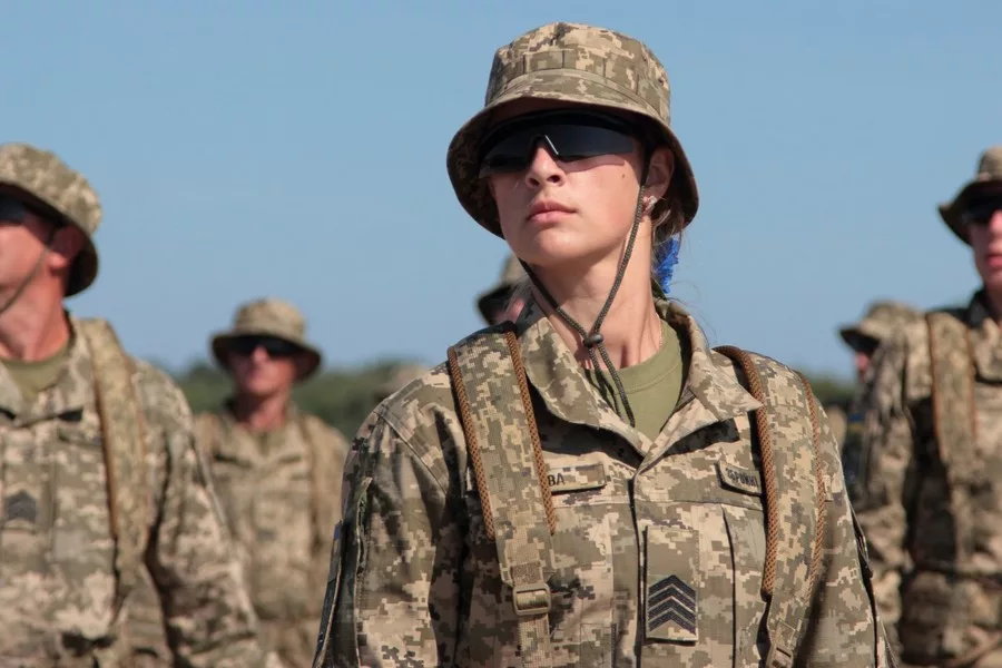 Військовий облік жінок в Україні з 1 жовтня – Генштаб озвучив свою пропозицію