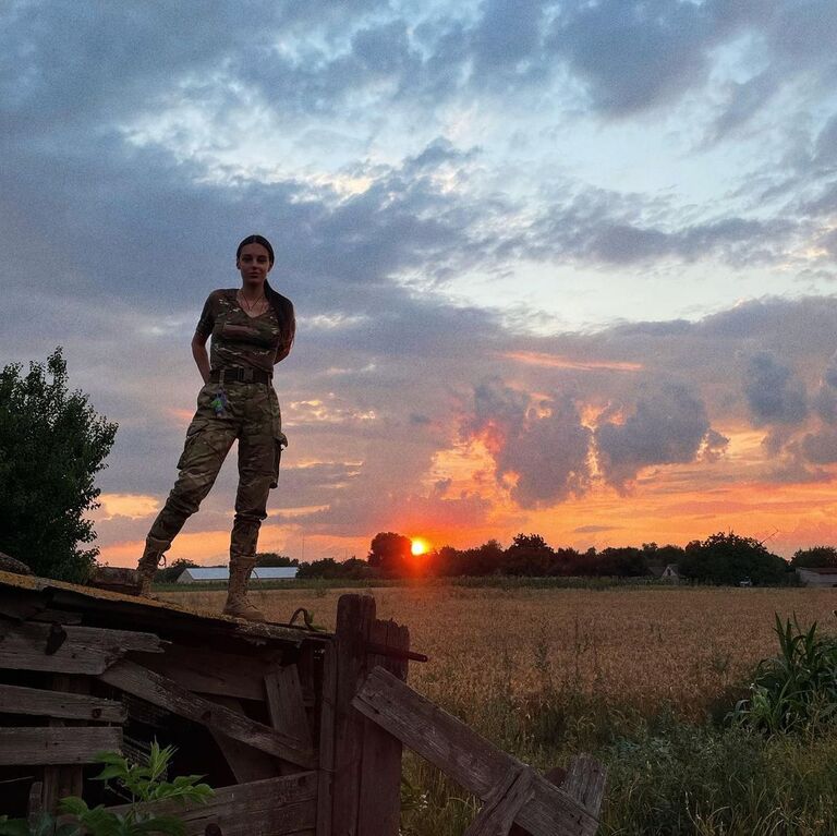 Українська Лара Крофт - 23-річна снайперка з ЗСУ підкорила мережу
