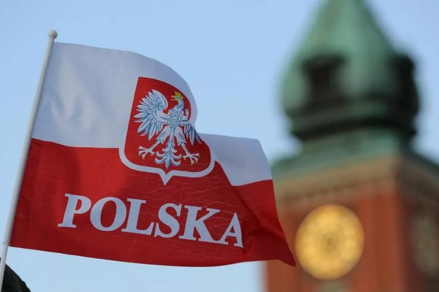в Польше увеличили зарплату мужчинам-заробитчанам