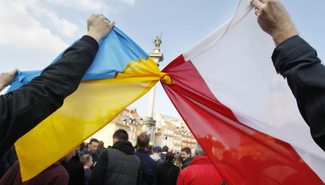 Українці в Польщі можуть отримати подарункові картки на 100 злотих