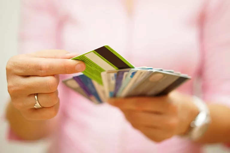 ПриватБанк піднімає курс валют при оплаті карткою до рівня готівкового