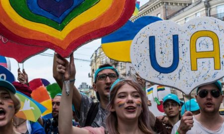 Зеленський попросить уряд дозволити реєстрацію громадянських партнерств ЛГБТ-людям