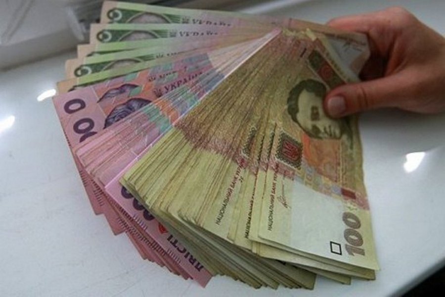 Хто з українців має повернути помилково отриману допомогу на 6 500 гривень