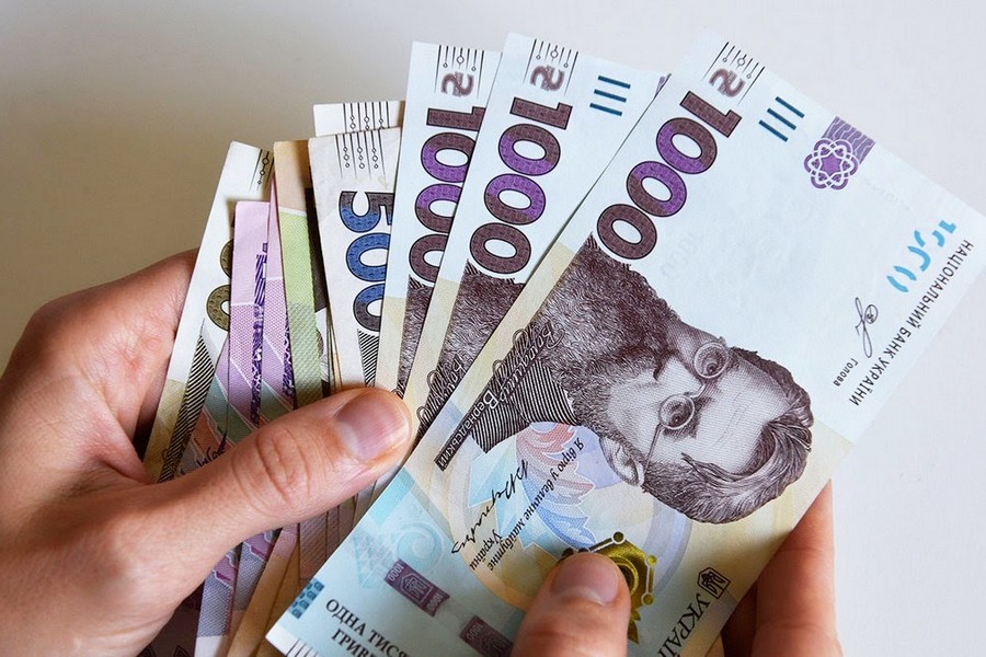 Українці можуть оформити переведення пенсії до закордонного банку – як це зробити