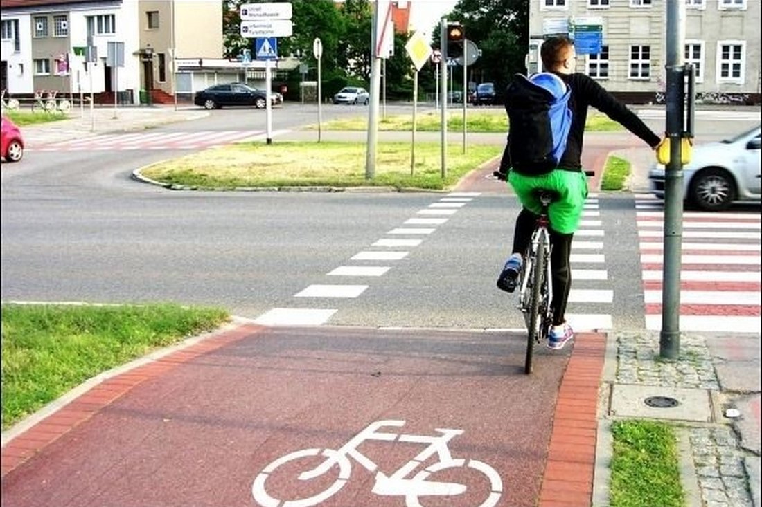 У Польщі запровадили нові ПДР для пішоходів і велосипедистів 