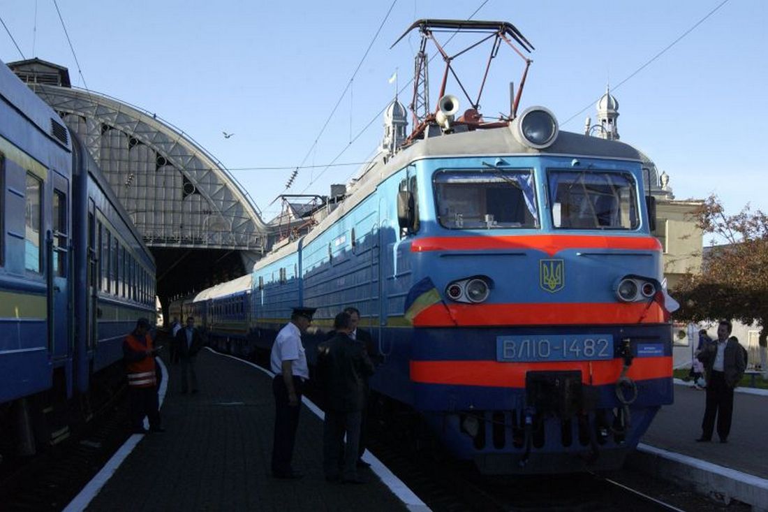 Cкільки потягів затримуються через ракетні обстріли росіян - Укрзалізниця