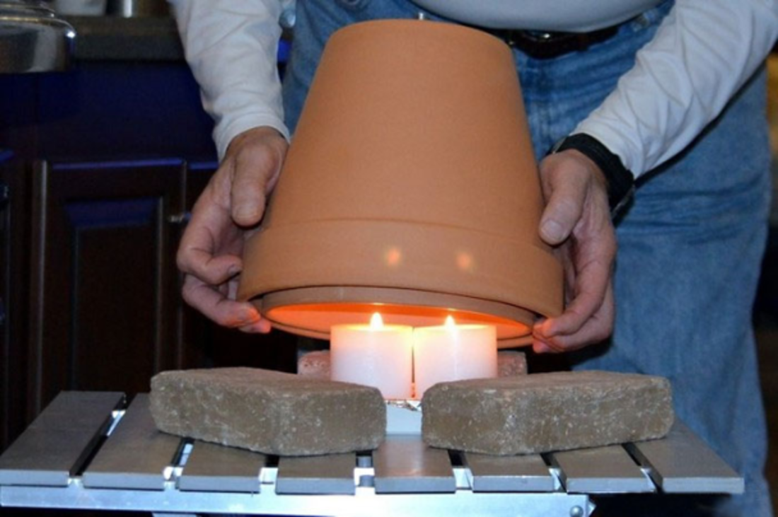 Як зробити свічковий обігрівач, щоб зігрітися без світла і газу (фото, відео)