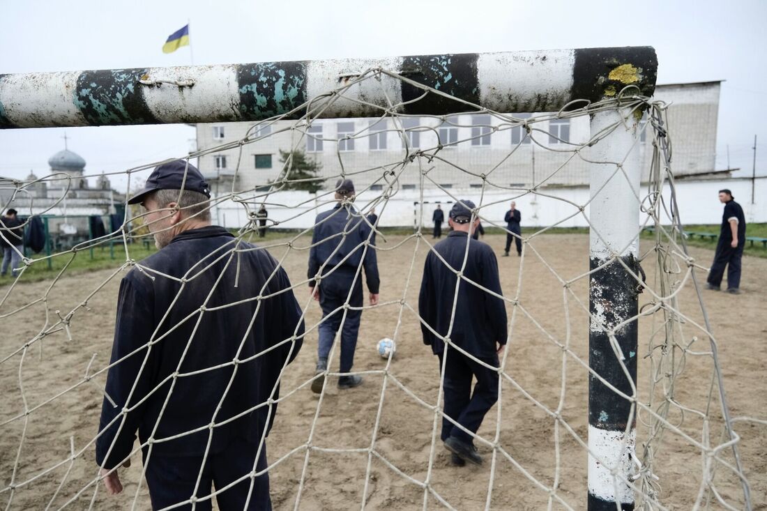 Що відбувається в таборі для російських військовополонених (фото)