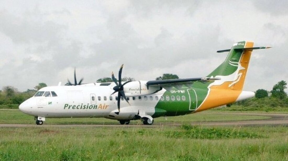 У Танзанії літак впав у озеро Вікторія: скільки людей врятували