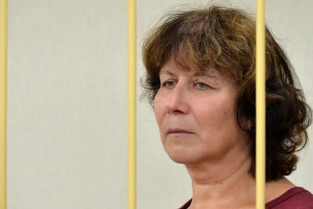 У Петербурзі судитимуть пенсіонерку, яка залишила записку на могилі батьків путіна