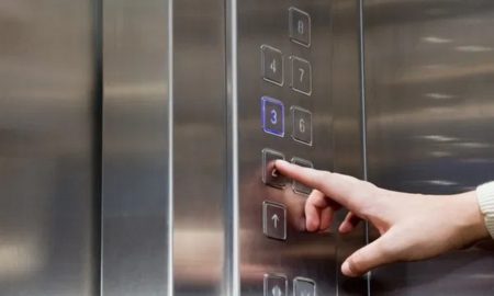 Поради для тих, хто застряг у ліфті під час відключення світла