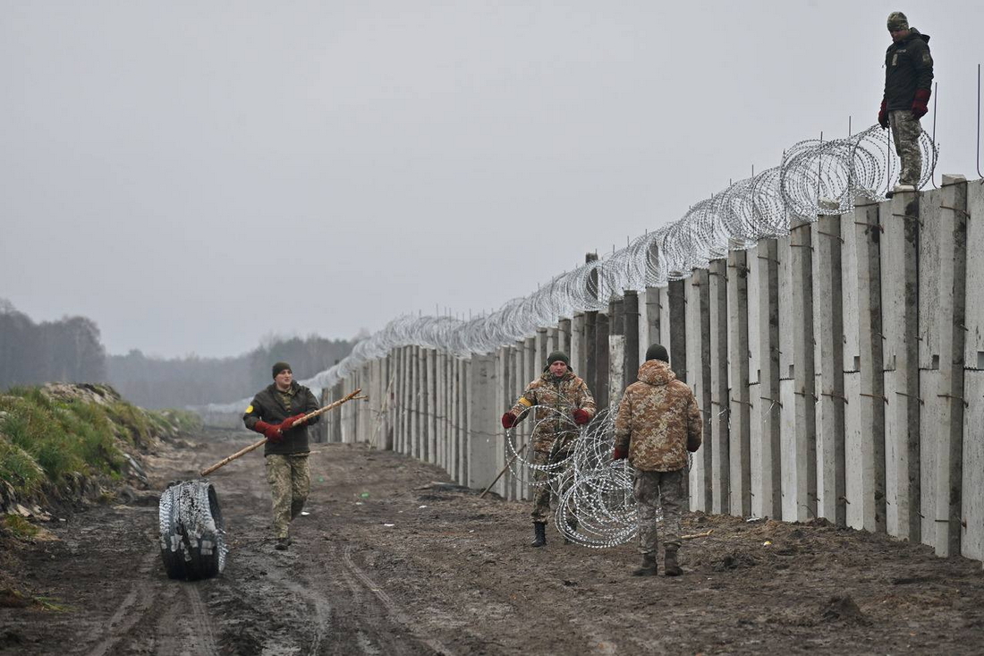 Україна будує стіну на кордоні з Білоруссю (фото)