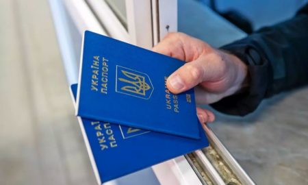 Як оформити паспорт в Україні та за кордоном під час війни - деталі