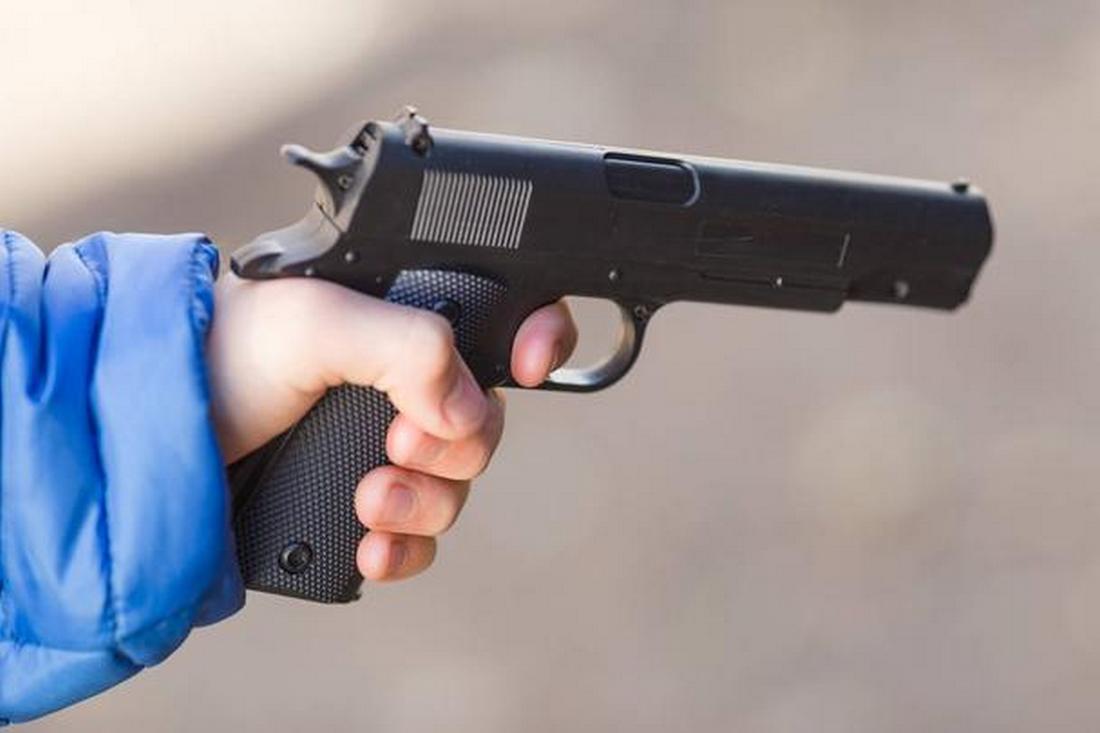 В Одеській області 10-річний хлопчик вистрелив в 11-річного товариша та поранив його