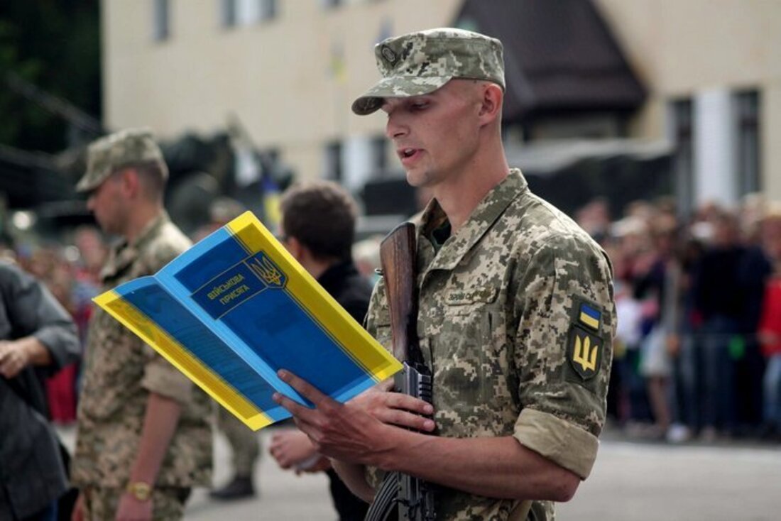 Мобілізація і контракт - які строки військової служби в Україні