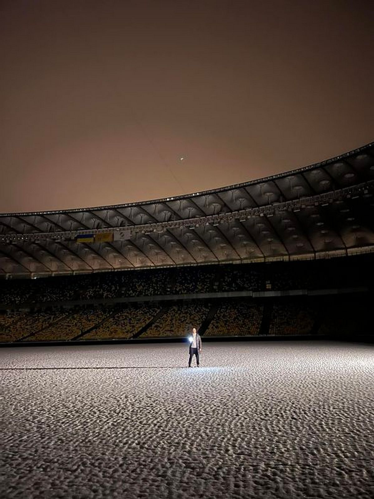 «Вперше в житті вийшов на цей стадіон у суцільній темряві» - Андрій Шевченко звернувся до всього світу