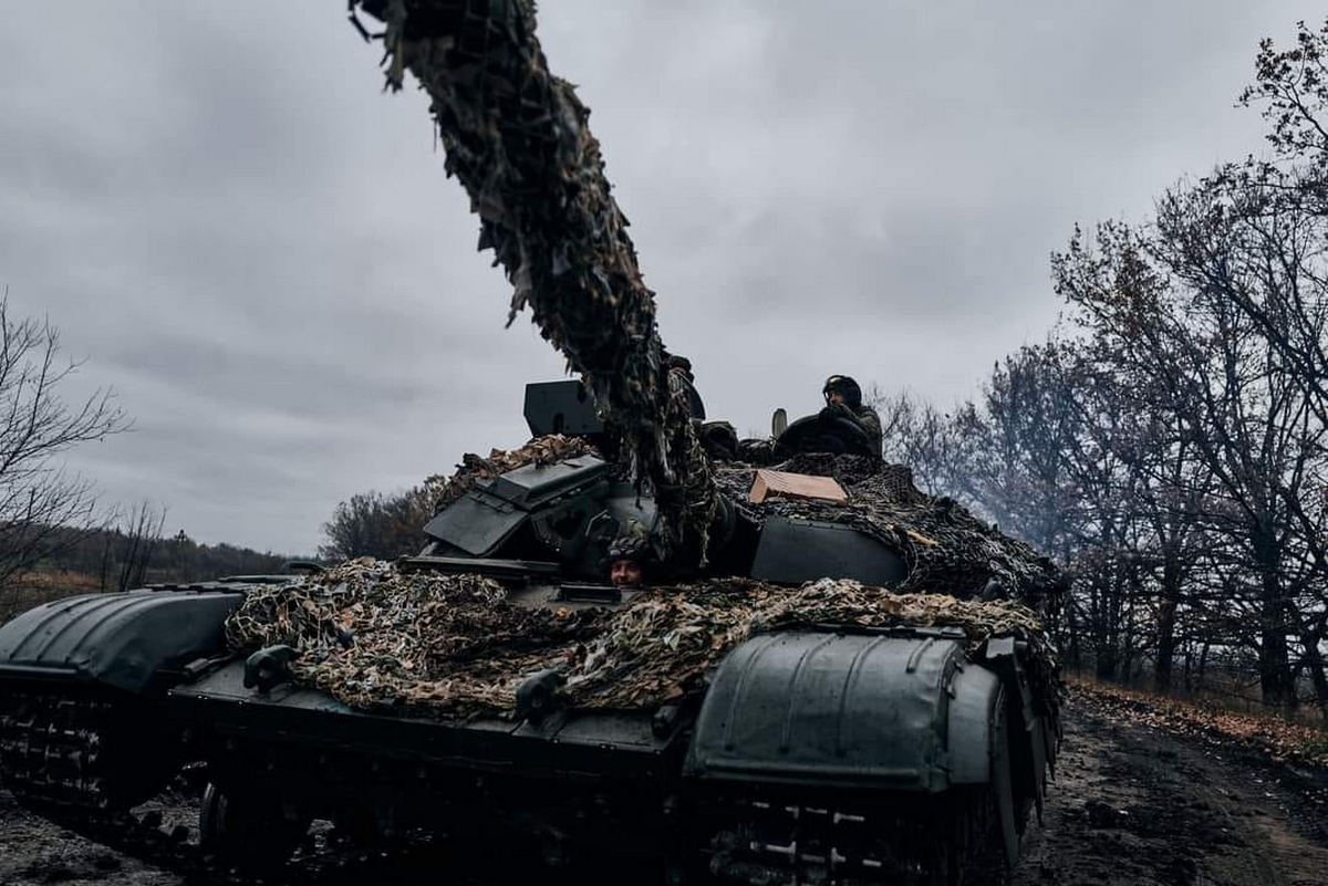 На Донеччині з підрозділу втекли озброєні "зеки", а на Запоріжжі окупанти хочуть мобілізувати місцевих - війна в Україні 8 грудня