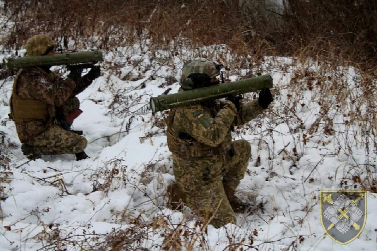 Ворог наступає на трьох напрямках, у Василівці комендантська година на тиждень - війна в Україні 25 грудня