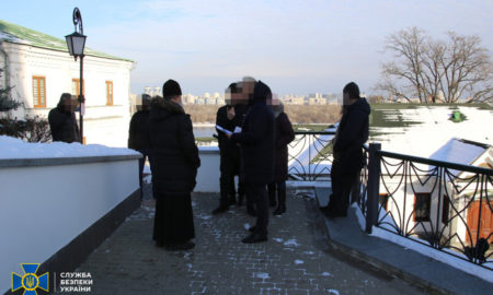 священникам з Києво-Печерської Лаври