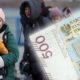 У Польщі українські біженці мають повернути частину виплат - кого і коли це стосується