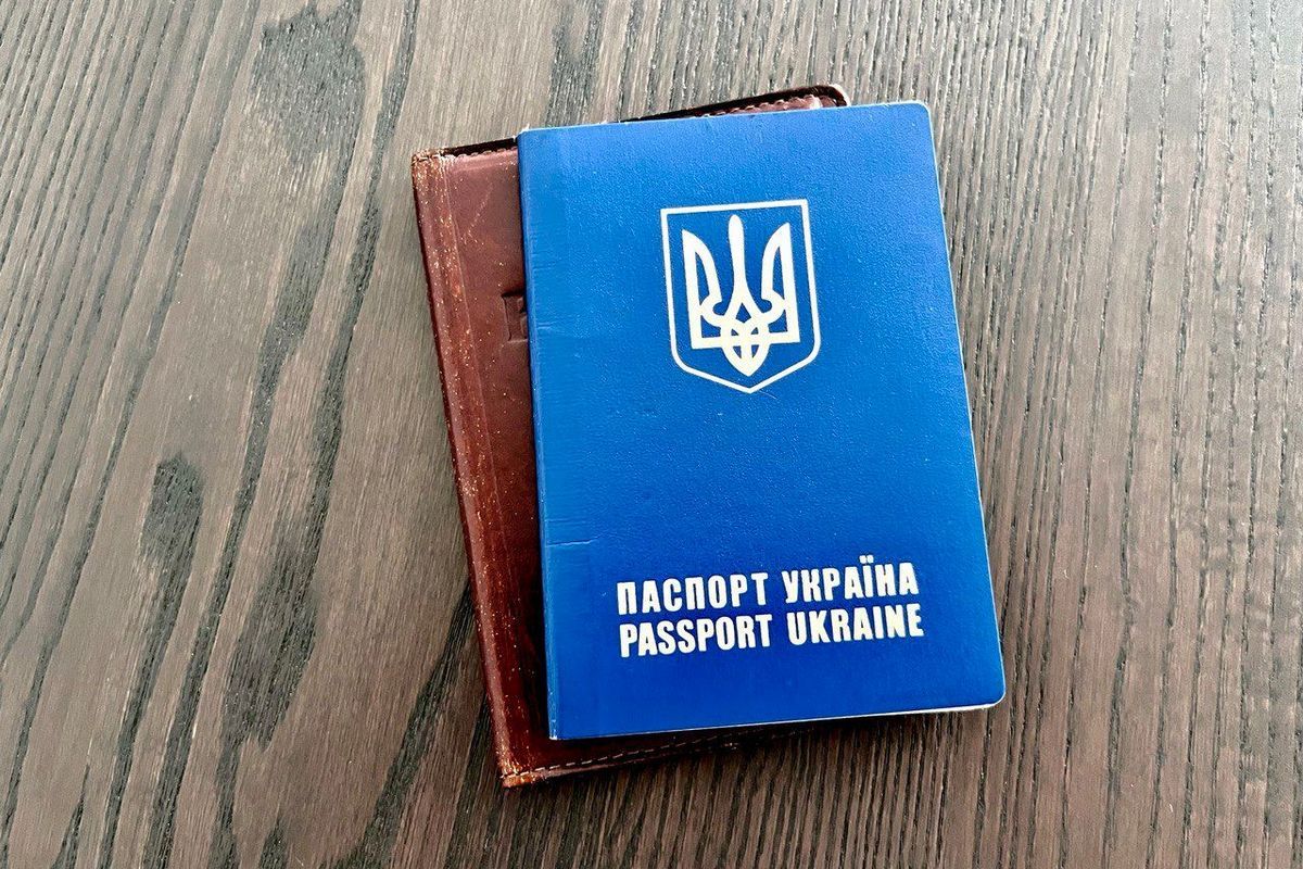 Для однієї категорії українців пропонують скоротити оформлення закордонного паспорта до 1 дня
