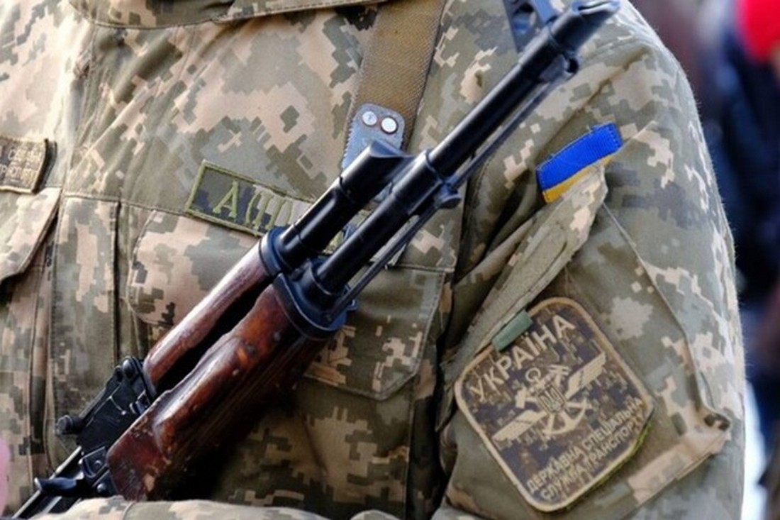 Чи потрібно українцям за кордоном ставати на військовий облік - подробиці