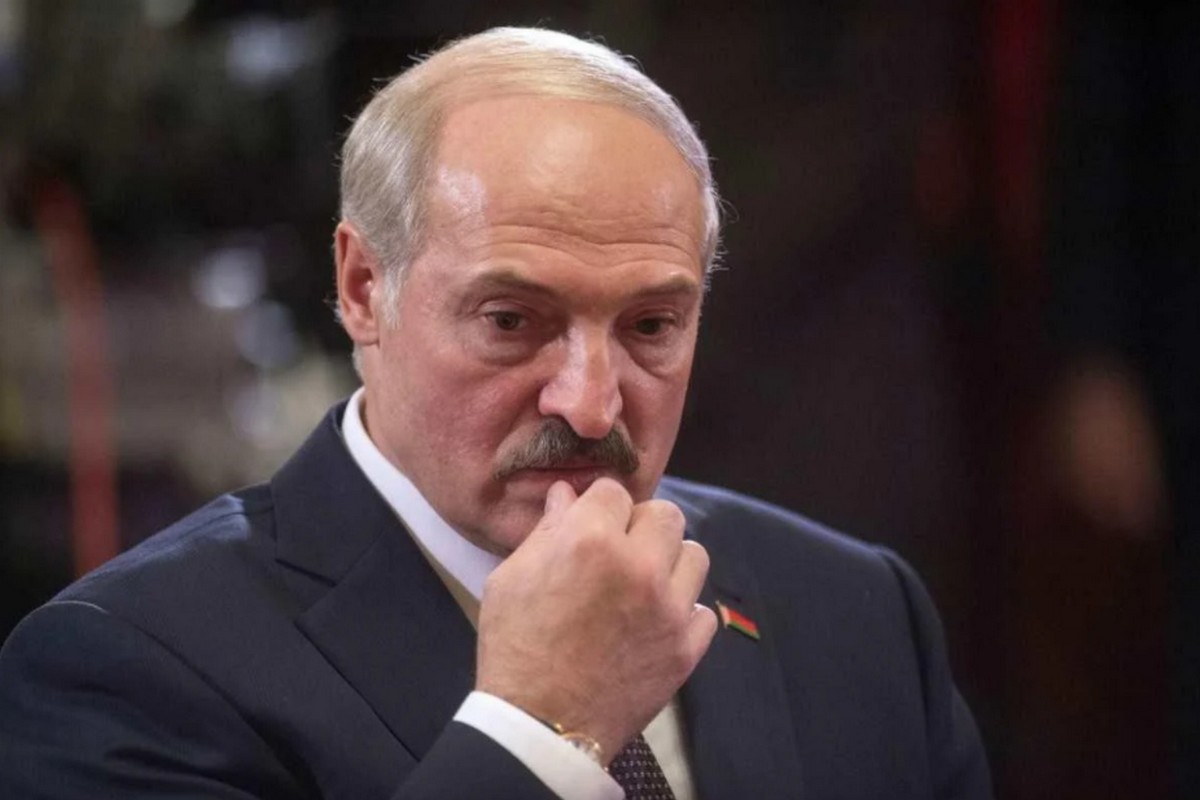 Диктатор Лукашенко боїться зради і створює власну охорону - ЦНС