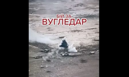 Кидали поранених і техніку: відео, як російські морпіхи тікають з поля бою під Вугледаром