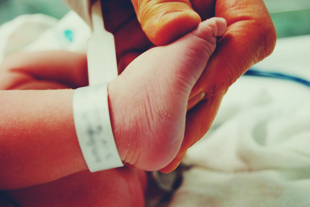 Як зареєструвати новонародженого українця за кордоном - Мінреінтеграції