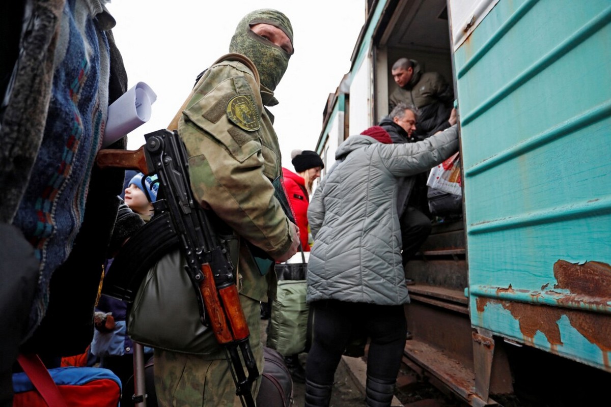 Окупанти збільшують темпи депортації українців - куди відправляють насильно вивезених громадян